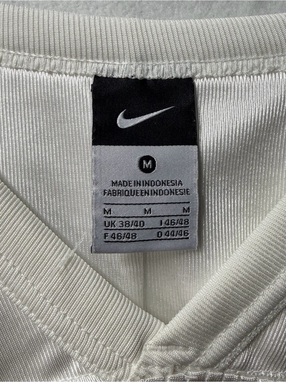 Nike Team Football Jersey Men’s Size Medium White Practice Mesh Jersey - Picture 3 of 7